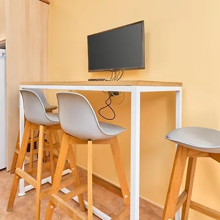 Burriana Hideaway Apt Nerja *