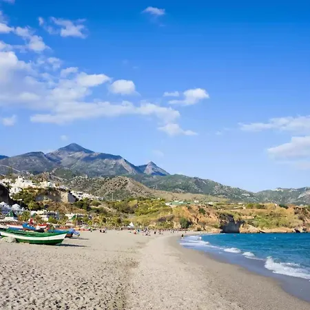 Burriana Hideaway Apt Nerja נרחה
