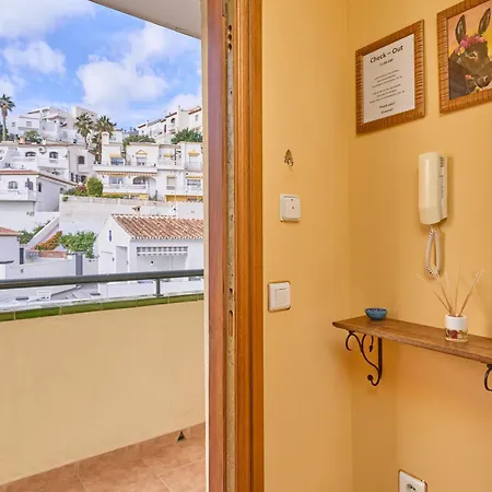 Burriana Hideaway Apt Nerja *