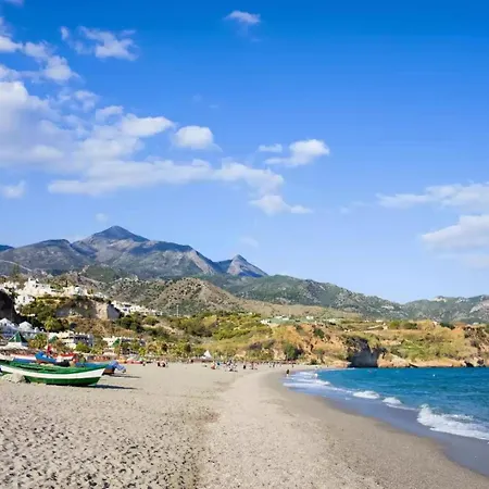 Burriana Hideaway Apt Nerja נרחה
